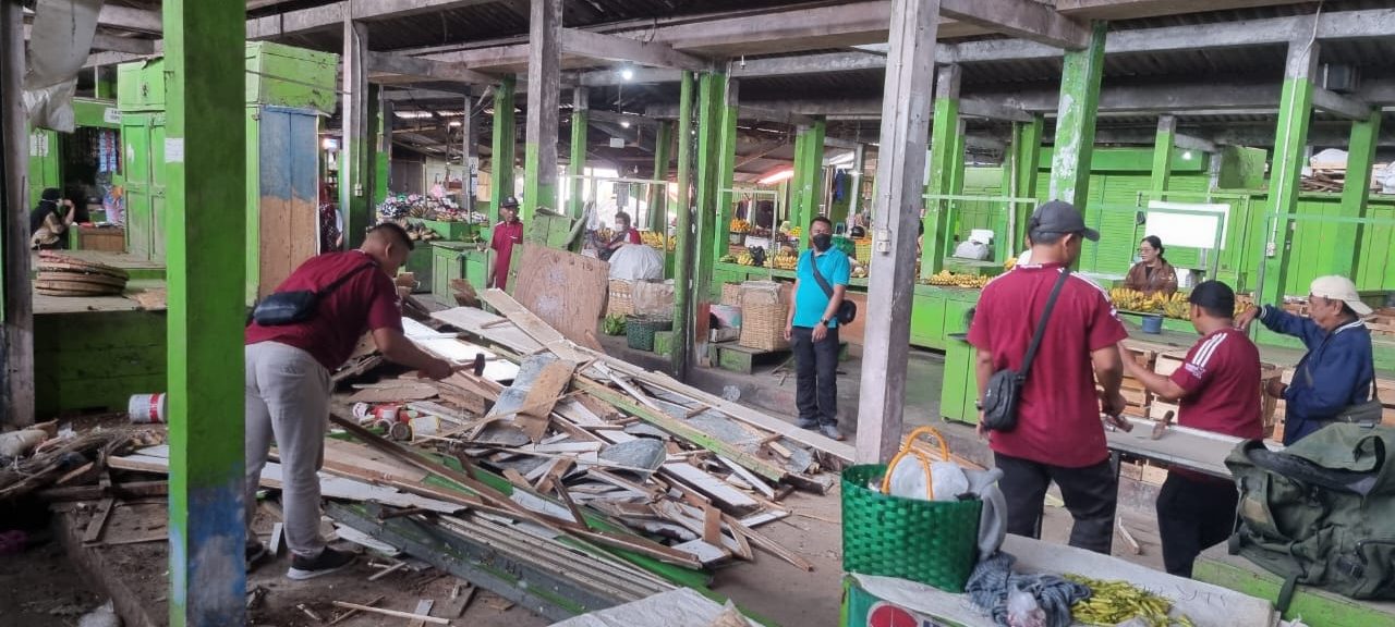 Revitalisasi Pasar Pakem: Penataan Dasaran Los Kosong untuk Kenyamanan Berjualan